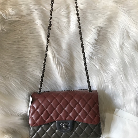 Chanel Large Classic Flap Handbag Limited Edition - Picture 3 of 8